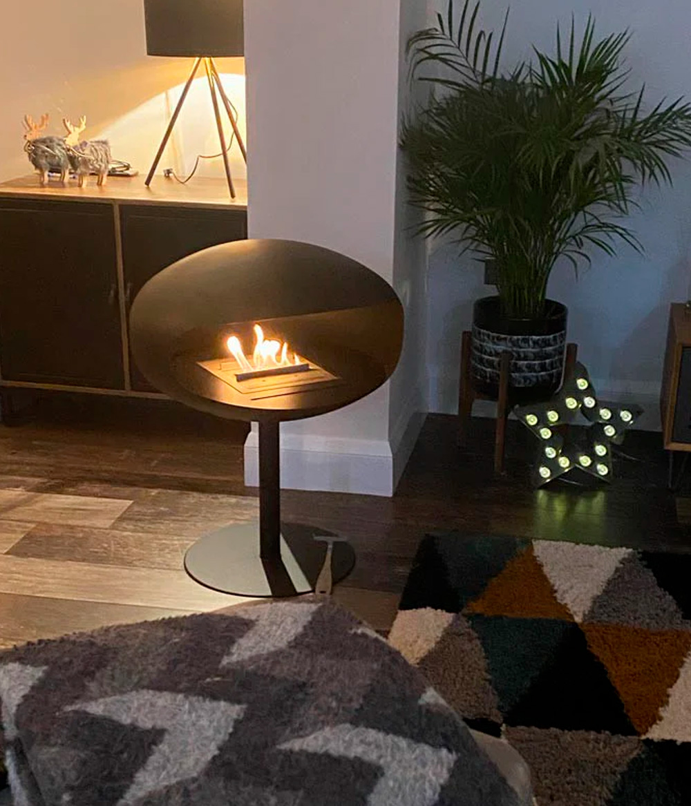 Cocoon Fires Pedestal Black